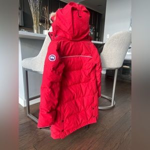 Selling my Canada Goose that has been lightly worn a couple times.
